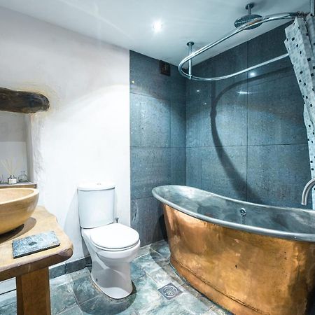 St Davids Hideaway With Roll-Top Bath & Log Burner Exterior foto