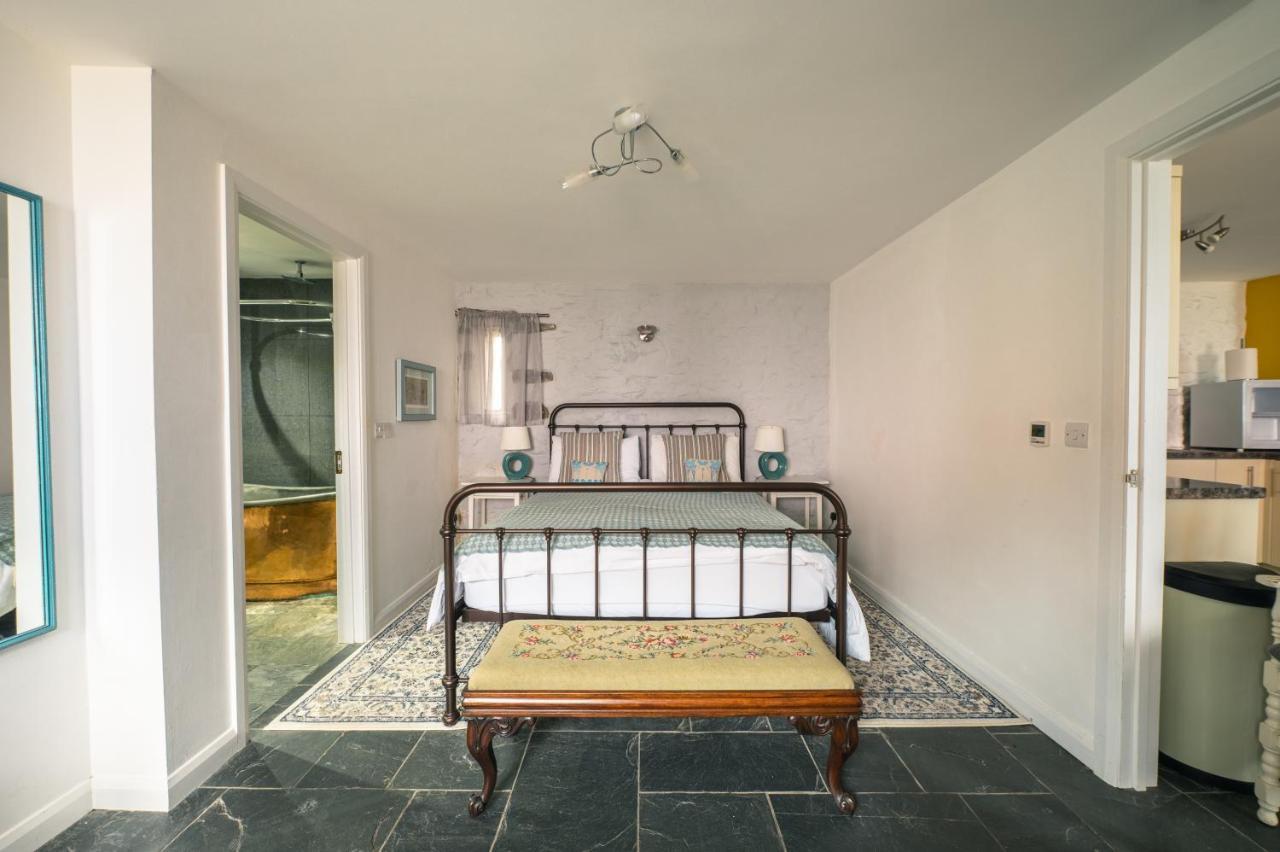 St Davids Hideaway With Roll-Top Bath & Log Burner Exterior foto