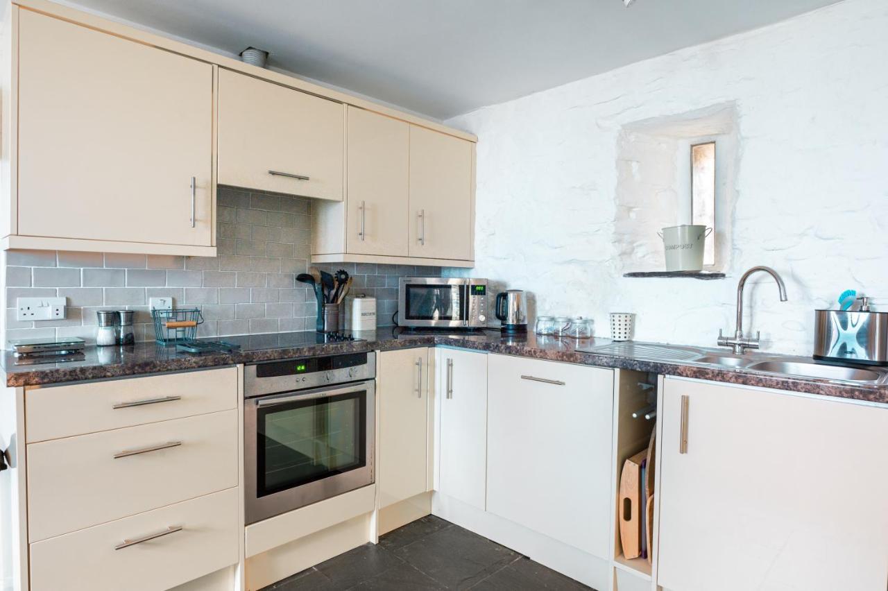 St Davids Hideaway With Roll-Top Bath & Log Burner Exterior foto