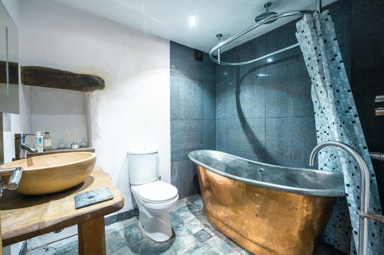 St Davids Hideaway With Roll-Top Bath & Log Burner Exterior foto